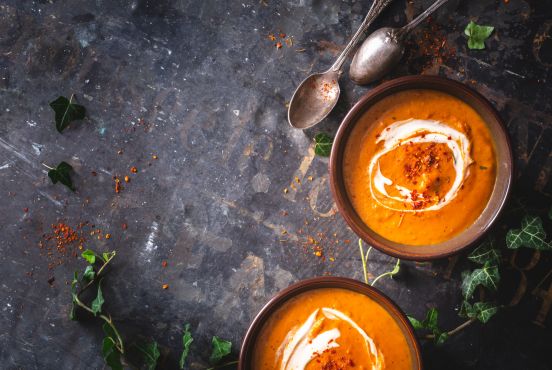 Süsskartoffelsuppe mit Currykarotte und Kokosmilch im Restaurant Gourmetfabrik Schwerin